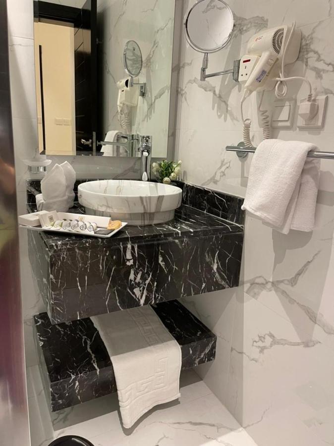 شقق خاصه بطابع حديث وفندقي - تسجيل ذاتي Private Apartments With Modern Vibes - Self Checkin Riade Exterior foto