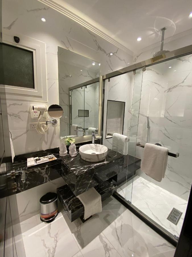شقق خاصه بطابع حديث وفندقي - تسجيل ذاتي Private Apartments With Modern Vibes - Self Checkin Riade Exterior foto