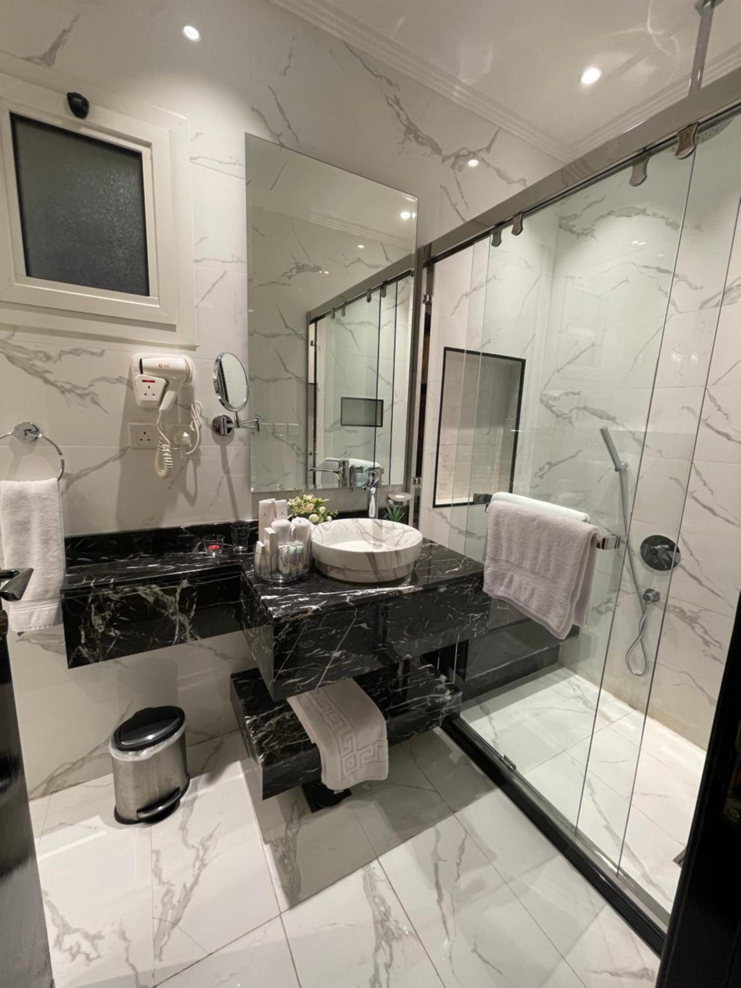 شقق خاصه بطابع حديث وفندقي - تسجيل ذاتي Private Apartments With Modern Vibes - Self Checkin Riade Exterior foto
